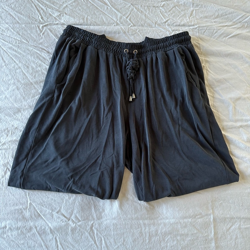 Splendid Black Elastic Waist Joggers